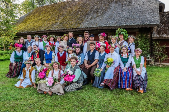 Ogres teātra izrāde "Skroderdienas Silmačos"